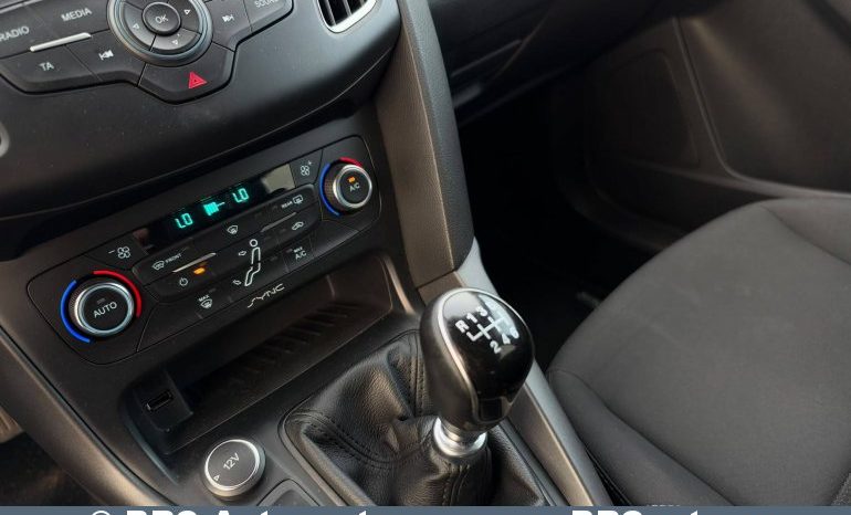 
								Ford Focus 1.0 EcoBoost 2018 full									