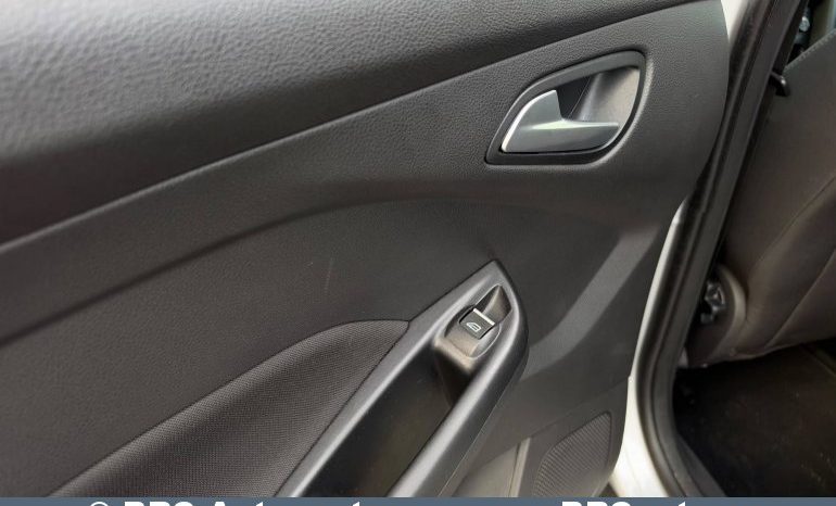 
								Ford Focus 1.0 EcoBoost 2018 full									
