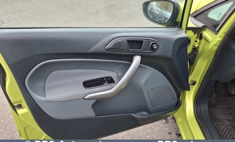 
								Ford Fiesta 1.6 Econetick 2010 full									