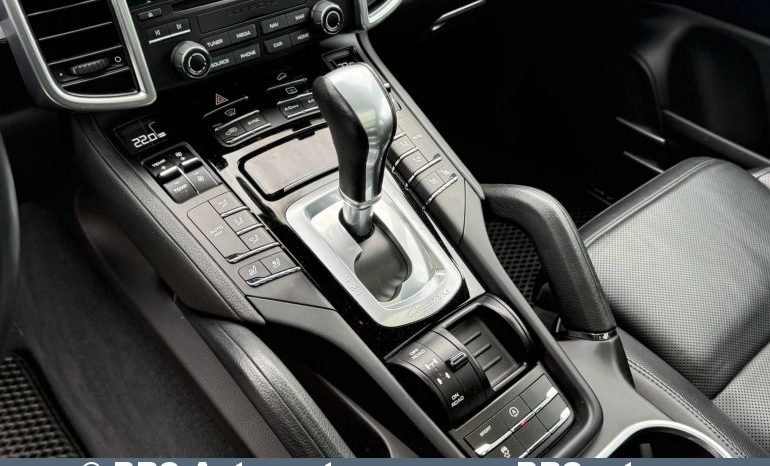 
								Porsche Cayenne 3.6 V6 Automatas 2017 full									
