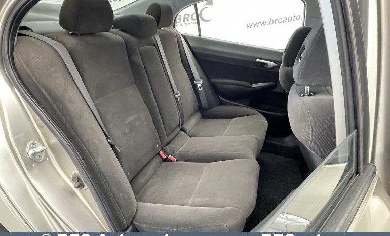 
								Honda Civic 1.8i Sedan 2006 full									