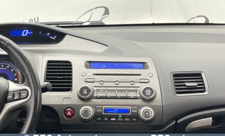 
								Honda Civic 1.8i Sedan 2006 full									