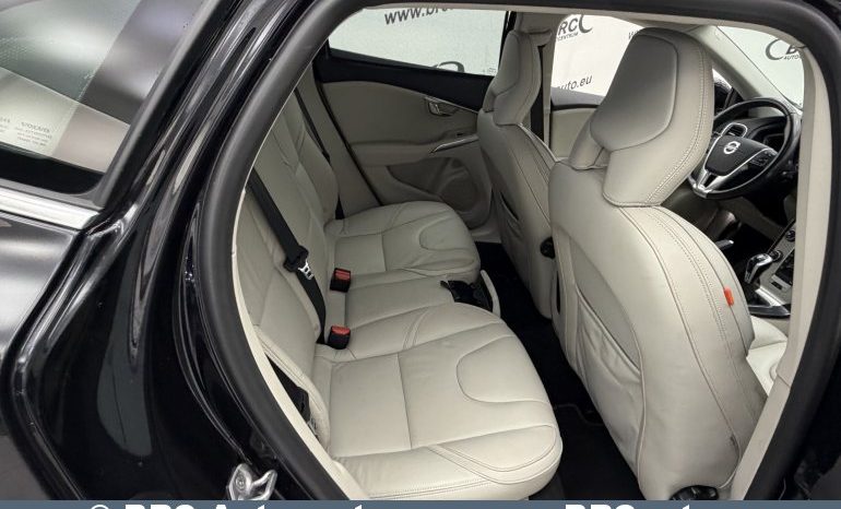 
								Volvo V40 D2 Ocean Race 2015 full									