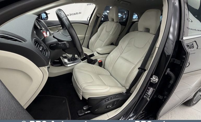 
								Volvo V40 D2 Ocean Race 2015 full									