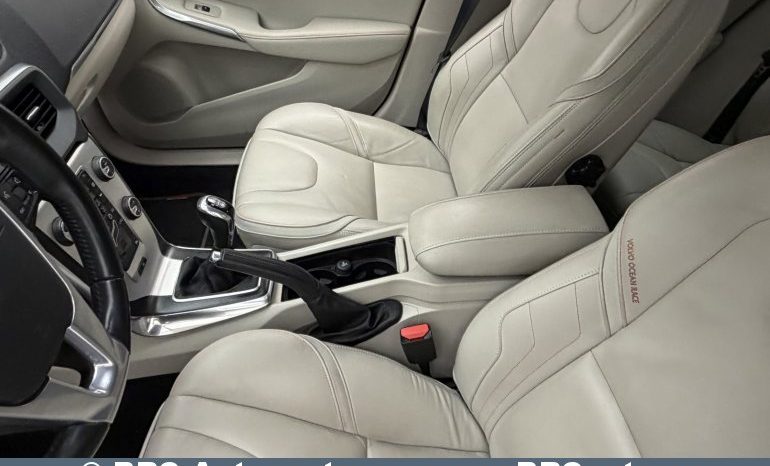 
								Volvo V40 D2 Ocean Race 2015 full									