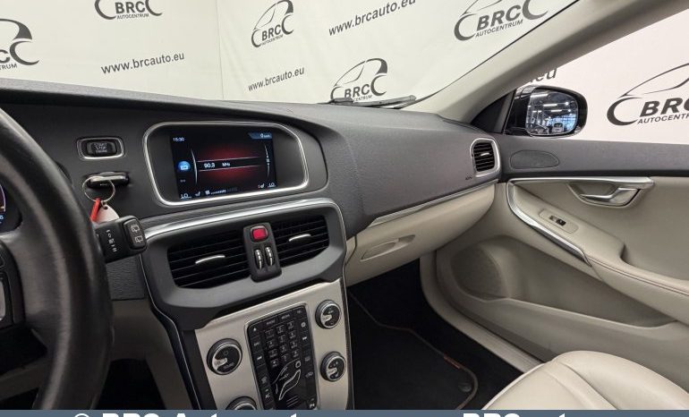 
								Volvo V40 D2 Ocean Race 2015 full									