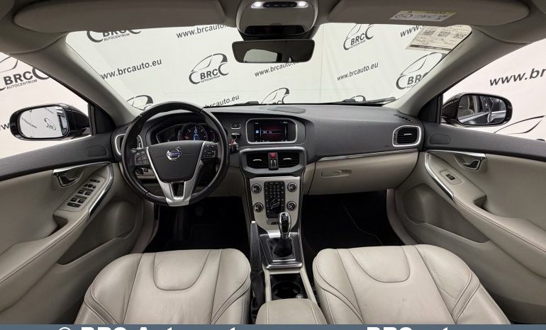 
								Volvo V40 D2 Ocean Race 2015 full									