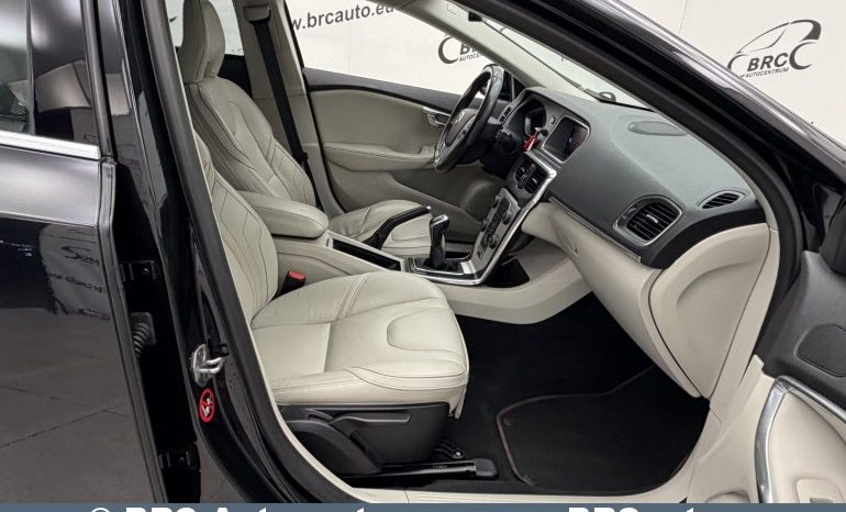 
								Volvo V40 D2 Ocean Race 2015 full									