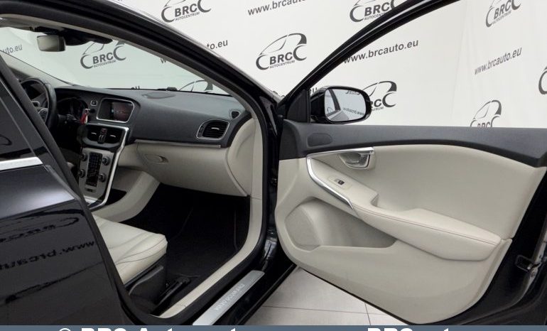 
								Volvo V40 D2 Ocean Race 2015 full									