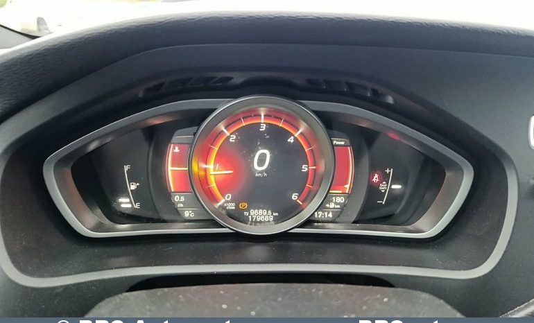 
								Volvo V40 D2 R-Design 2017 full									