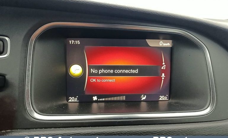 
								Volvo V40 D2 R-Design 2017 full									