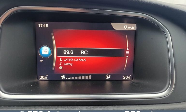 
								Volvo V40 D2 R-Design 2017 full									
