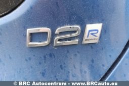 
										Volvo V40 D2 R-Design 2017 full									