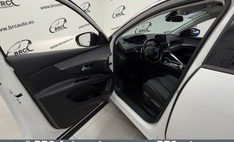 
								Peugeot 5008 1.6i PureTech Automatas 2019 full									