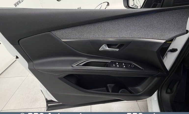 
								Peugeot 5008 1.6i PureTech Automatas 2019 full									