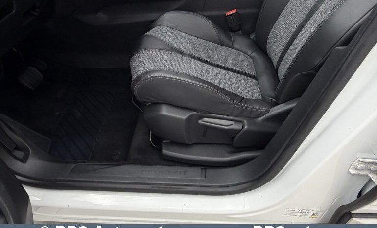 
								Peugeot 5008 1.6i PureTech Automatas 2019 full									