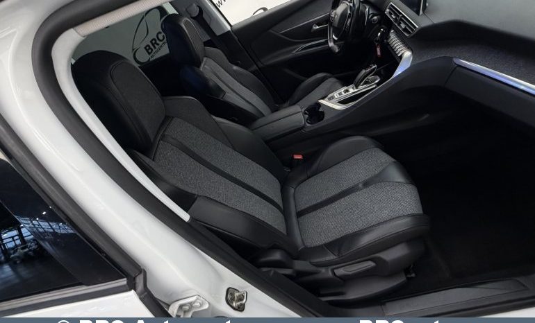 
								Peugeot 5008 1.6i PureTech Automatas 2019 full									