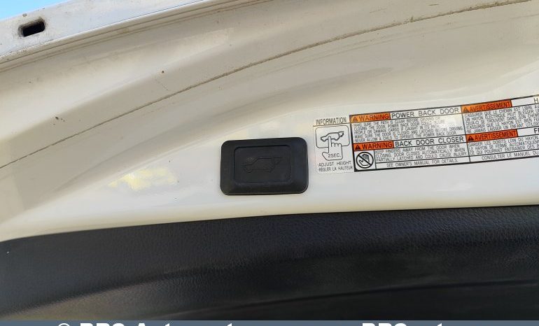 
								Toyota RAV 4 2.5 Hybrid e-CVT 2017 full									