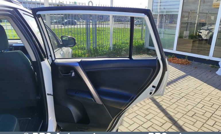 
								Toyota RAV 4 2.5 Hybrid e-CVT 2017 full									
