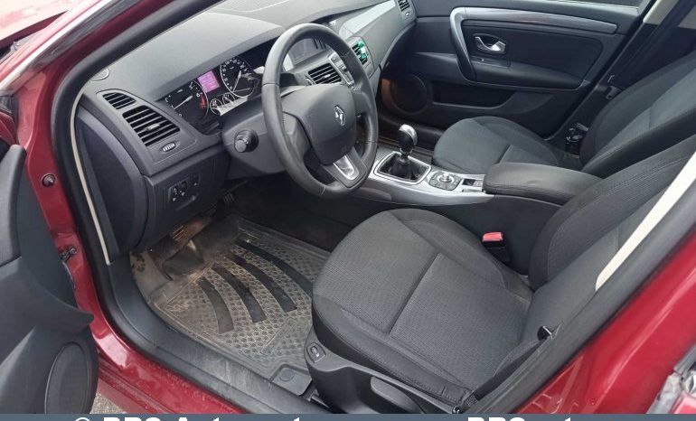 
								Renault Laguna 2.0i 2010 full									