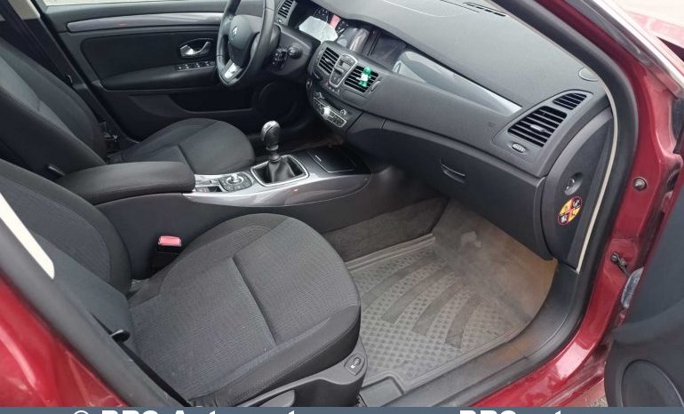
								Renault Laguna 2.0i 2010 full									