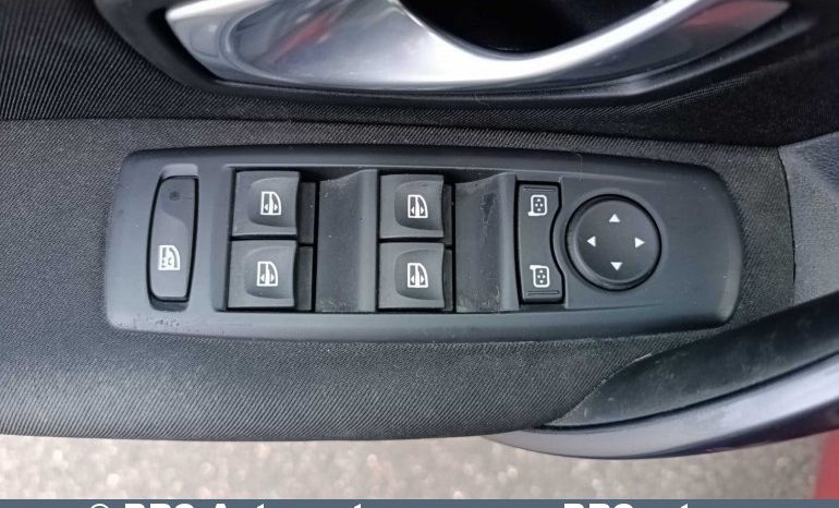 
								Renault Laguna 2.0i 2010 full									