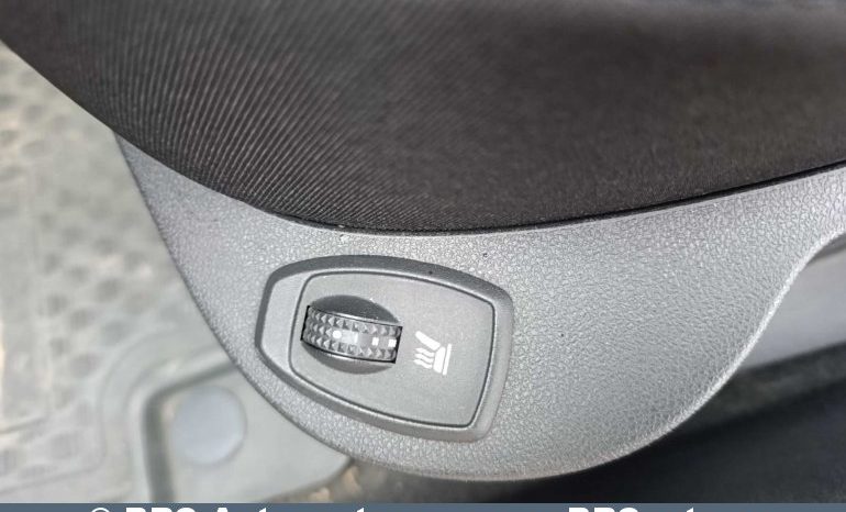 
								Renault Laguna 2.0i 2010 full									