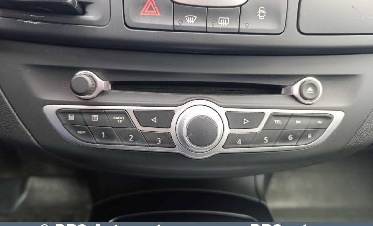 
								Renault Laguna 2.0i 2010 full									