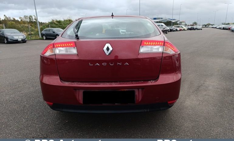 
								Renault Laguna 2.0i 2010 full									