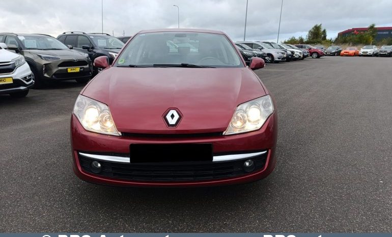 
								Renault Laguna 2.0i 2010 full									