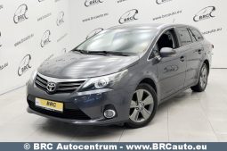 
										Toyota Avensis 2.0 VVT-i Wagon Automatas 2014 full									
