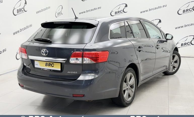 
								Toyota Avensis 2.0 VVT-i Wagon Automatas 2014 full									