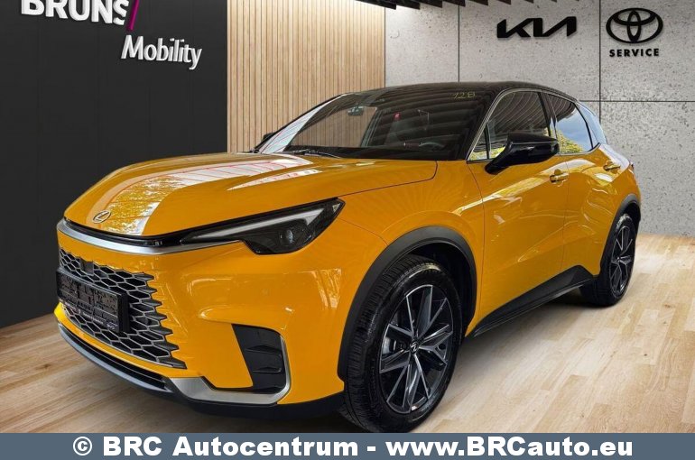Lexus LBX  2025