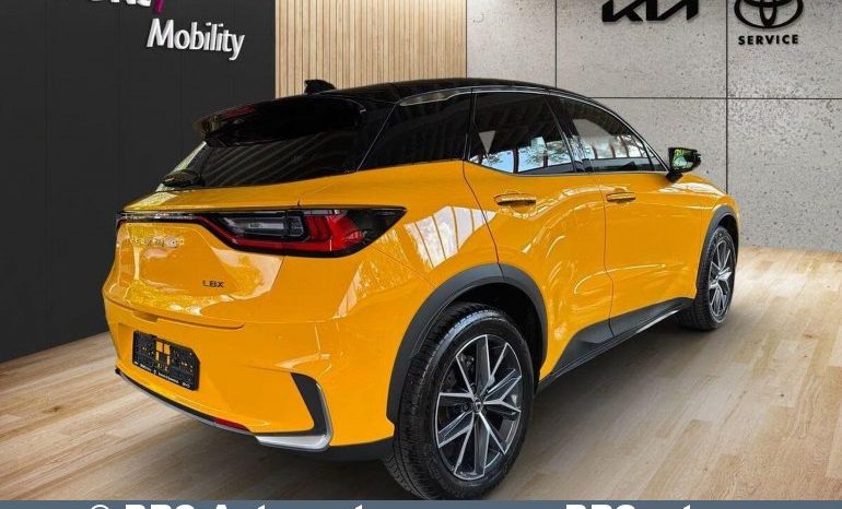 
								Lexus LBX  2025 full									