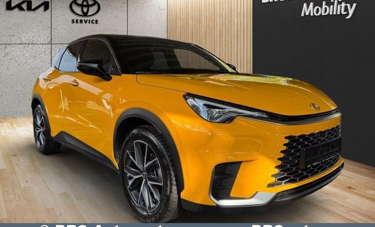 
								Lexus LBX  2025 full									