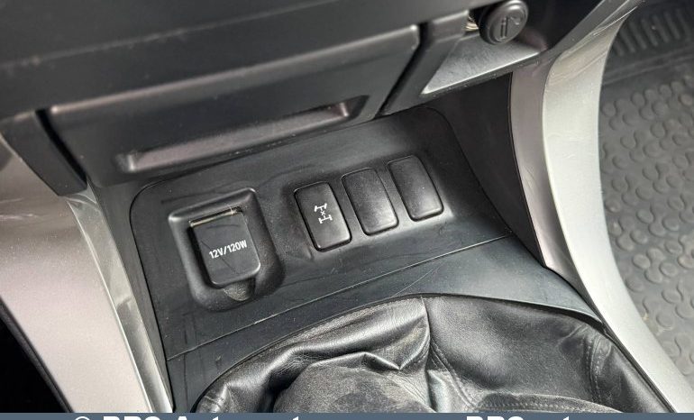 
								Toyota Land Cruiser D4D 2003 full									