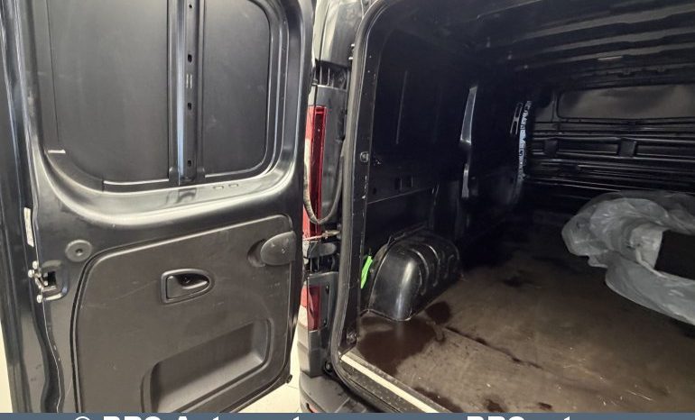 
								Renault Trafic 2.0dCi Automatas 2021 full									