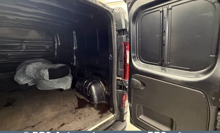 
								Renault Trafic 2.0dCi Automatas 2021 full									