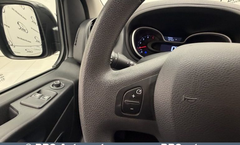 
								Renault Trafic 2.0dCi Automatas 2021 full									