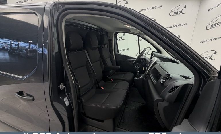 
								Renault Trafic 2.0dCi Automatas 2021 full									