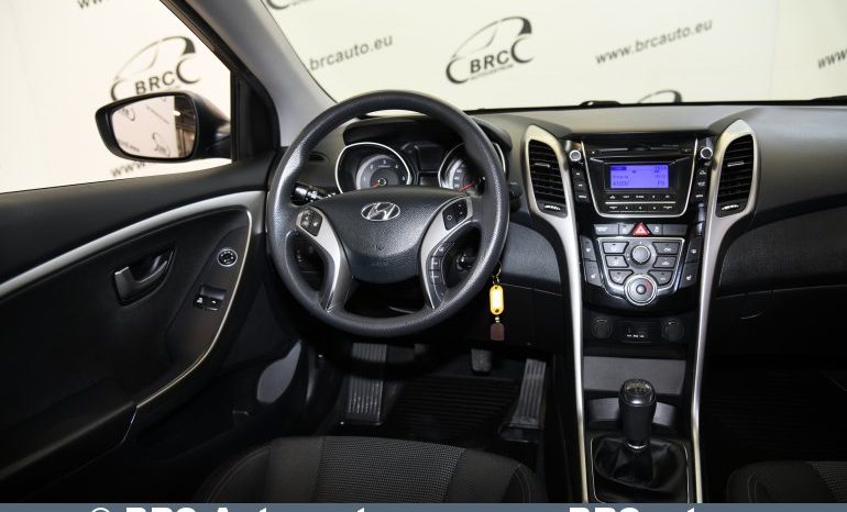 
								Hyundai i30 1.4 CRDi BlueDrive Tourer 2012 full									