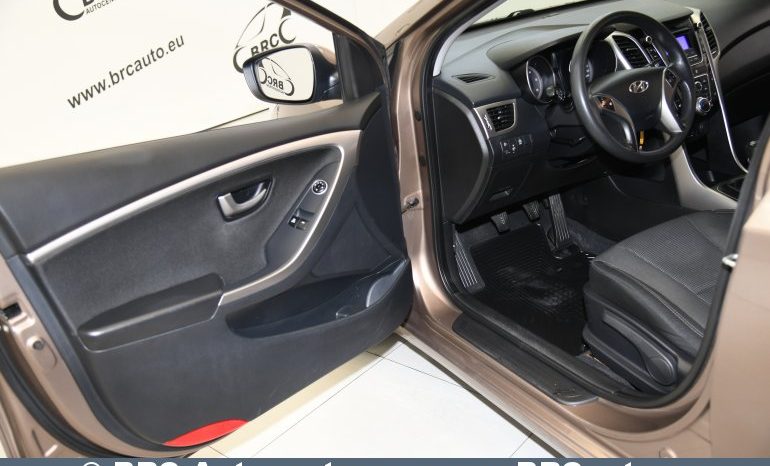
								Hyundai i30 1.4 CRDi BlueDrive Tourer 2012 full									