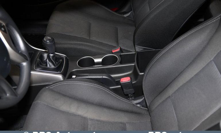 
								Hyundai i30 1.4 CRDi BlueDrive Tourer 2012 full									