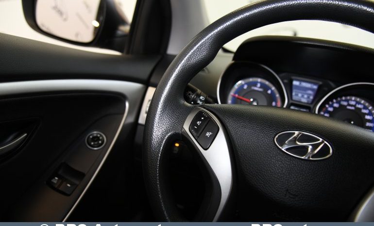 
								Hyundai i30 1.4 CRDi BlueDrive Tourer 2012 full									