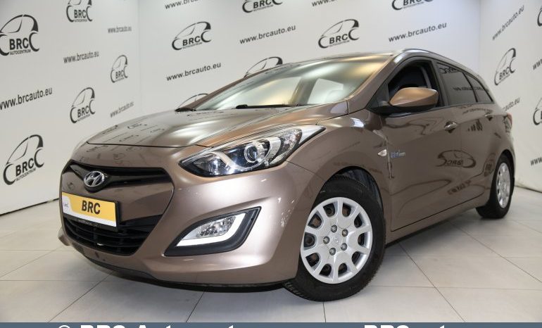 
								Hyundai i30 1.4 CRDi BlueDrive Tourer 2012 full									