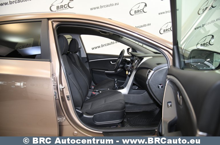 Hyundai i30 1.4 CRDi BlueDrive Tourer 2012