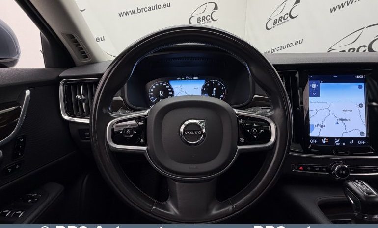 
								Volvo S90 T5 AWD Mommentum Automatas 2018 full									