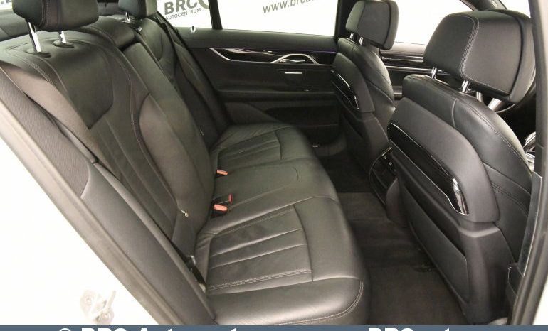 
								BMW 730 xDrive30d M-Sport Automatas 2019 full									