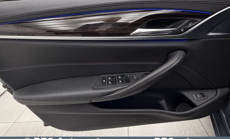 
								BMW 520 d Luxury Automatas 2017 full									