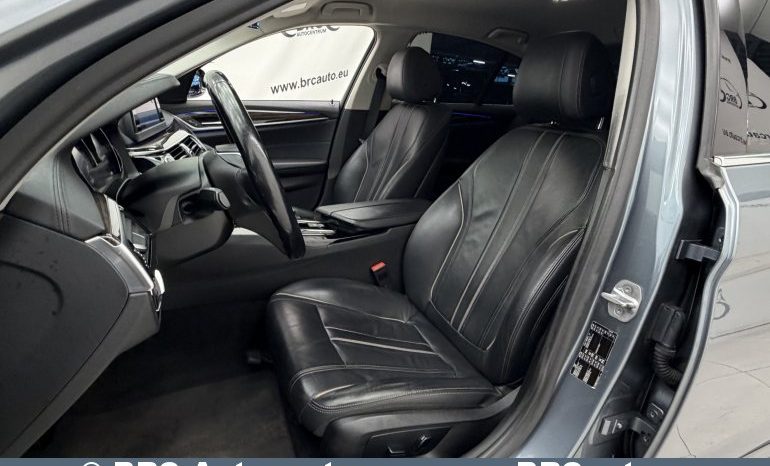 
								BMW 520 d Luxury Automatas 2017 full									